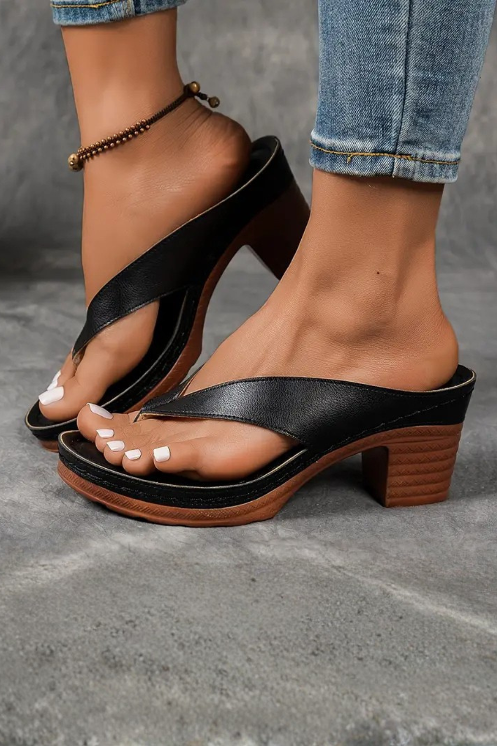 Women's Metallic Toe Post Block Heel Sandals – Casual Summer Flip Flop Style Sandals
