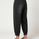 Women's Black Tapered Ankle Jeans with Elastic Waist – Relaxed Pull-On Denim for Everyday Wear
