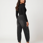 Women's Black Tapered Ankle Jeans with Elastic Waist – Relaxed Pull-On Denim for Everyday Wear