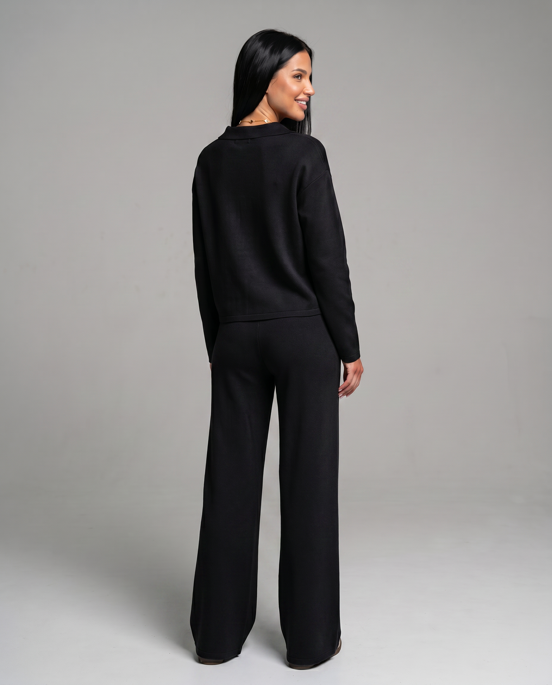 Women's Collared V-Neck Shirt & Wide-Leg Pants Set – Relaxed Two-Piece Outfit for Travel & Casual