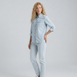Women's Long Sleeve Denim Shirt with Button Front & Chest Pockets – Relaxed Casual Shirt