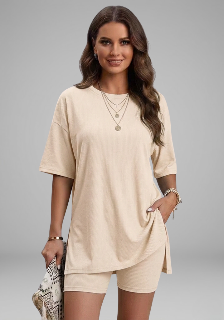 Women's Two-Piece Set with Oversized Round-Neck Top & Biker Shorts – Casual Matching Lounge Set