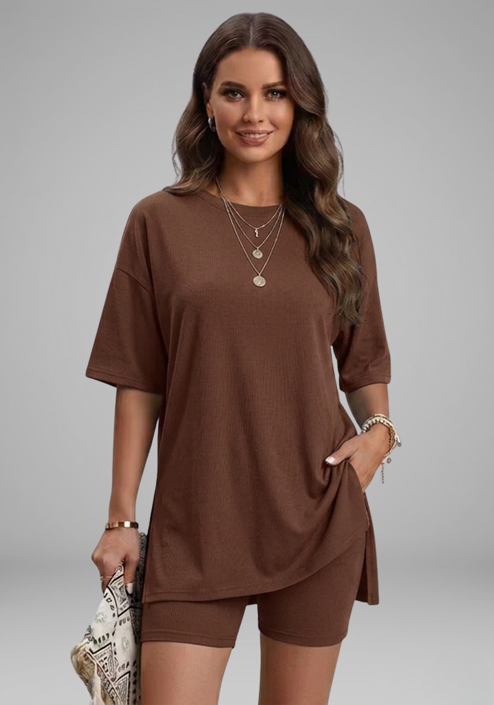 Women's Two-Piece Set with Oversized Round-Neck Top & Biker Shorts – Casual Matching Lounge Set
