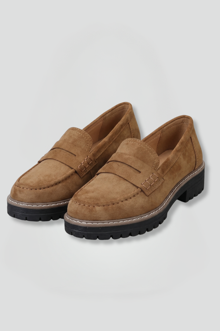 Women's Leather Penny Loafers with Chunky Lug Sole – Slip-On Shoes for Work and Everyday Wear