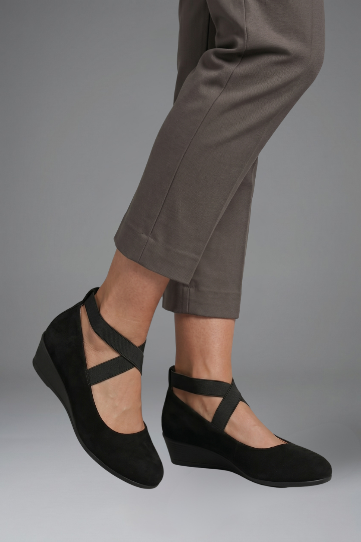 Women's Slip-On Comfort Flat Shoes with Elastic Straps and Low Wedge – Everyday Walking Shoes