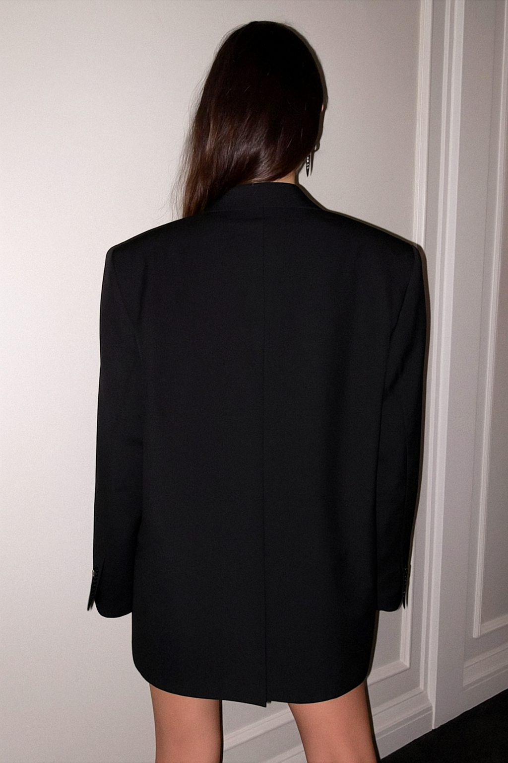 Women's Oversized Longline Blazer with Peak Lapels – Two-Button Tailored Jacket for Work & Evening