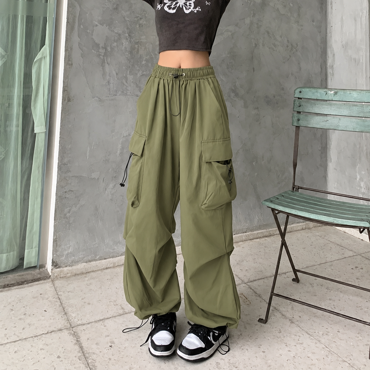 Women's Baggy Parachute Cargo Pants with Drawstring Cuffs – Relaxed Utility Pants