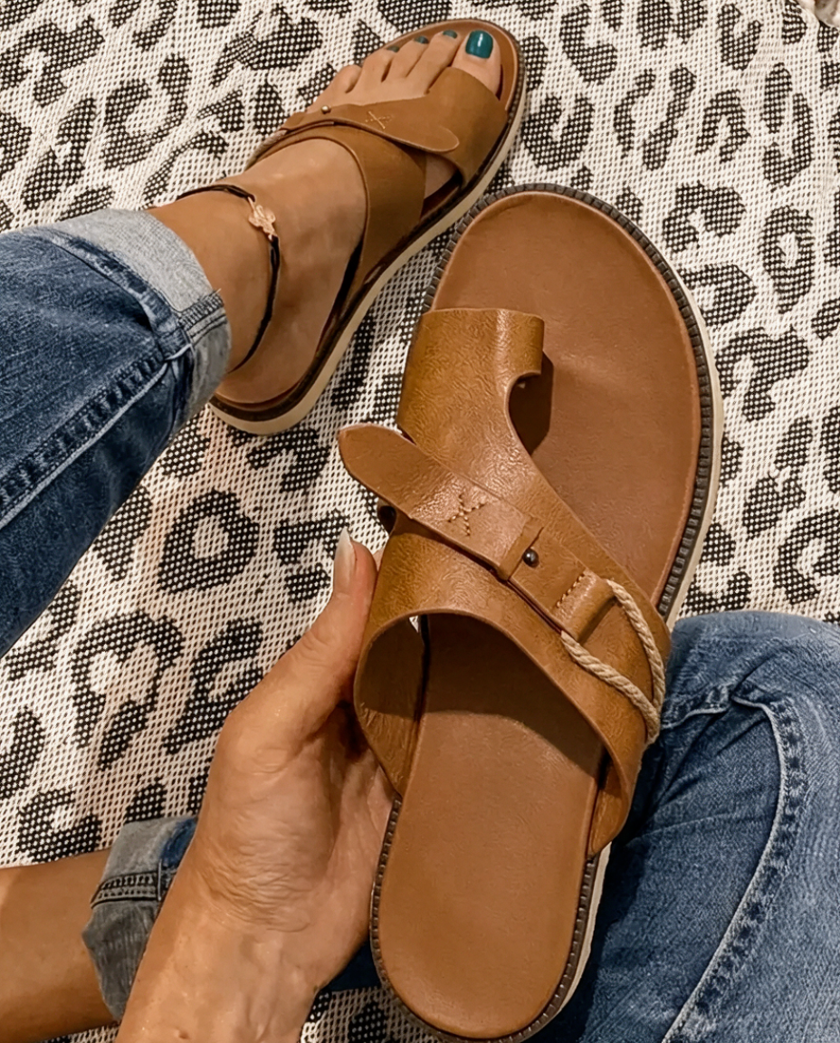 Women's Flat Toe Loop Sandals – Casual Summer Beach and Holiday Sandals